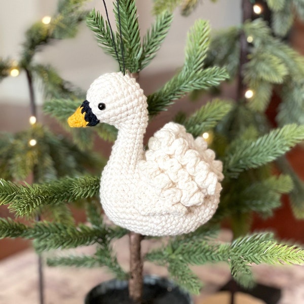 Crochet Swan Ornament Pattern, Crochet Christmas Pattern, Amigurumi Christmas Swan Pattern, Crochet Ornament Pattern, Amigurumi Swan, PDF