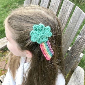 Crochet Shamrock Pattern, St. Patrick's Day Crochet Pattern, Shamrock Hair Clip, Rainbow Hair Clip, Crochet St. Patrick's Day Hair Clip image 2