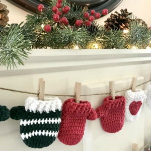 Crochet Mitten Garland Pattern, Crochet Christmas Garland Pattern, Crochet Christmas Pattern, Crochet Christmas Mini Mittens, Amigurumi image 4