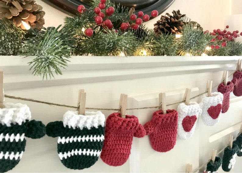 Crochet Mitten Garland Pattern, Crochet Christmas Garland Pattern, Crochet Christmas Pattern, Crochet Christmas Mini Mittens, Amigurumi image 4