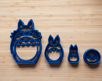 Totoro set + Susuwatari. Cookie cutters. Gingerbread and cookies. Totoro. Cupcake topper