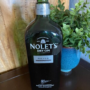 Nolet&#39;s Dry Gin Cigar Ashtray