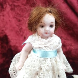 Poupée Ancienne Mignonnette Française - Tout Porcelaine (All Bisque) - Collection