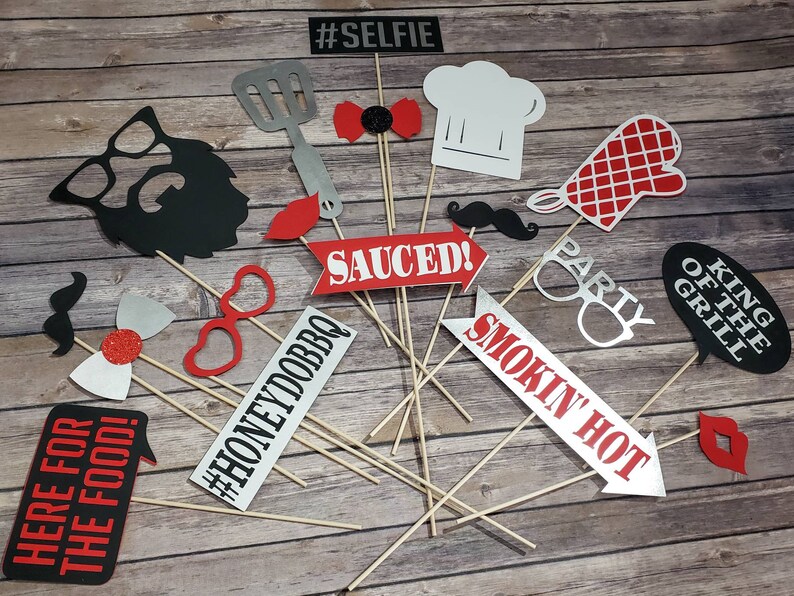 Set of 18 Backyard BBQ Photo booth Props I do Bbq Couples | Etsy