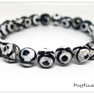 Tibetan Dzi Bead Bracelet, Black and White Agate 3 Eye Dzi Bracelet For Him or Her, Gemstone Bead Bracelet for Him or Her