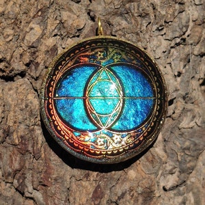 Chalice Well Avalon Vesica Piscis Orgonite Holographic special effect please watch video on description Lightworker deluxe handmade image 2