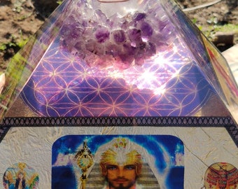 BIG SIZE 22 pounds Queops Pyramid sacred cubit Orgonite (watch short video on description) 4th crystal white ray + 7th violet amethyst ray