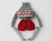 OOAK Mushrooms Blythe doll outfit , Gray sweater with amanita, red shorts, gray white stripes high socks