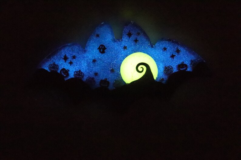 READY TO SHIP: Resin Shaker, Bezel, Nightmare Before Christmas Glow in the Dark Resin Pendant Magnet Keychain image 5