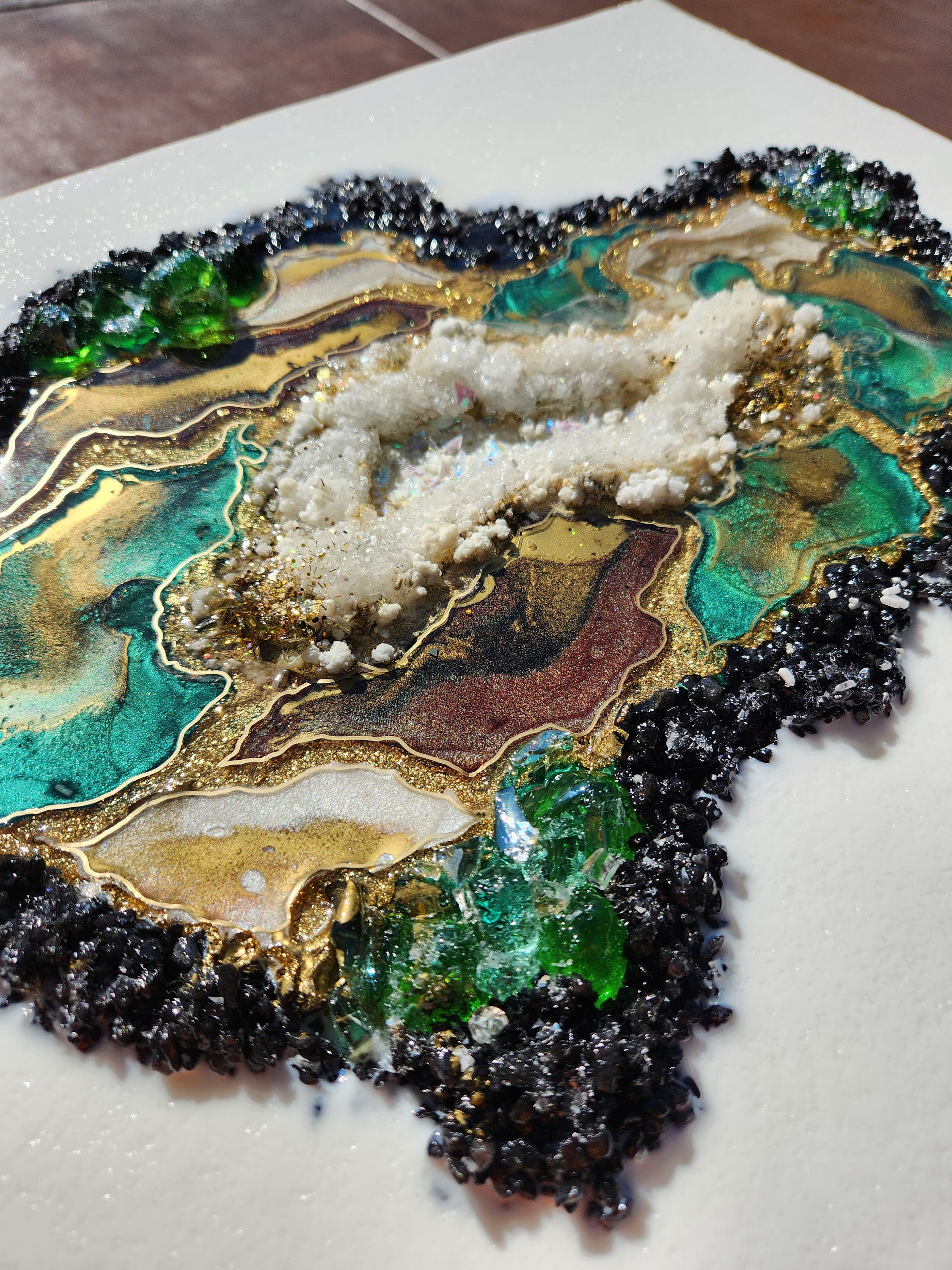 Green Emerald Geode Epoxy Resin Art Painting Gold Copper Bronze Quartz