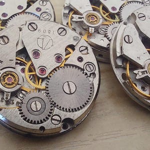 1000 peças redondas Luch 1800 Mecanismos Peças de Relógio Feminino Soviético Movimento Steampunk de 18 mm imagem 1
