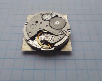 ヴィンテージ 希少 TISSOT スイス製 26mm ラウンド型 メカニズム 女性用腕時計パーツ ムーブメント スチームパンクアート
