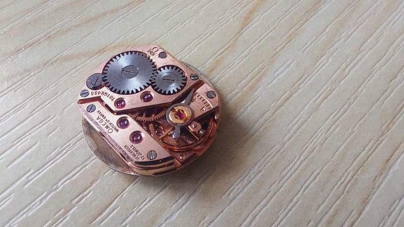 Vintage OMEGA 245 Suizo 13 x 18 mm Mecanismos Vintage Reloj Mujer Piezas Movimiento STEAMPUNK Artes imagen 4