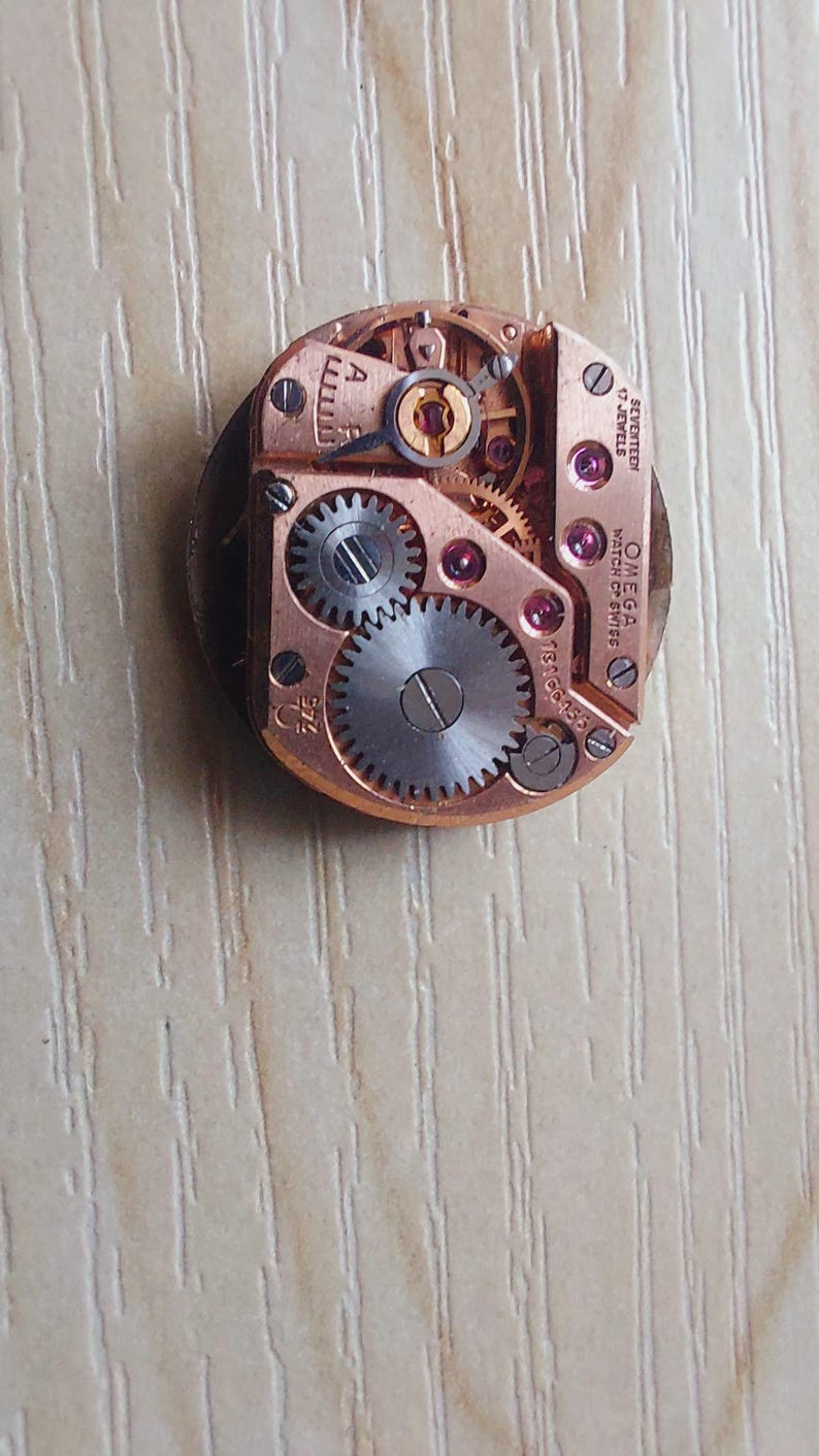 Vintage OMEGA 245 Suizo 13 x 18 mm Mecanismos Vintage Reloj Mujer Piezas Movimiento STEAMPUNK Artes imagen 2