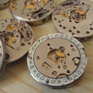 1000 peças redondas Luch 1800 Mecanismos Peças de Relógio Feminino Soviético Movimento Steampunk de 18 mm imagem 2
