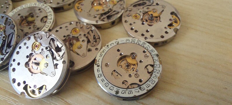 1000 peças redondas Luch 1800 Mecanismos Peças de Relógio Feminino Soviético Movimento Steampunk de 18 mm imagem 2