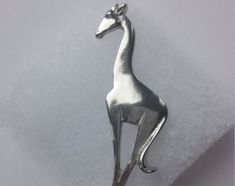 Giraffe Gift, Giraffe Brooch, jewellery, Silver Animal Jewellery,Animal Brooch, ladies, Minimalist, abstract, Handmade by SJH Designs