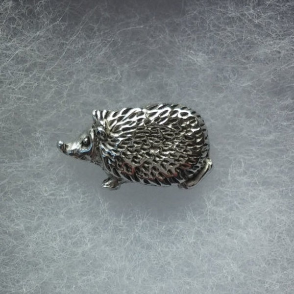 Hedgehog tie pin or lapel pin, animal Brooch, Tie tack, animal pin, Hedgehog jewellery, animal jewellery, gift for her, woodland jewellery