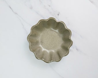 15 cm small Areti Wavy Rim Bowl Natural Grey | Grey Clay Handmade in the UK