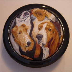 Almofada de alfinetes, feita à mão, com base de cerâmica exclusiva, com tecido caprichoso para cachorro e recheio 100% lã virgem.