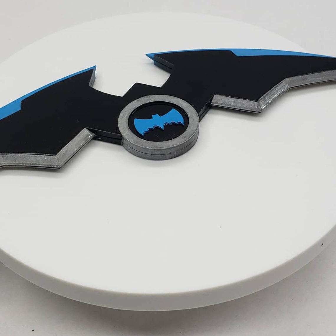the noble collection batman batarang and display