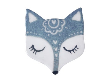 Gray fox brooch, Handpainted Pin