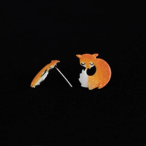 Pendientes de zorro pequeño pintados a mano, acero inoxidable, pendientes llamativos, ideas de regalo para ella, pendientes de animales, pendientes de zorro, zorro lindo