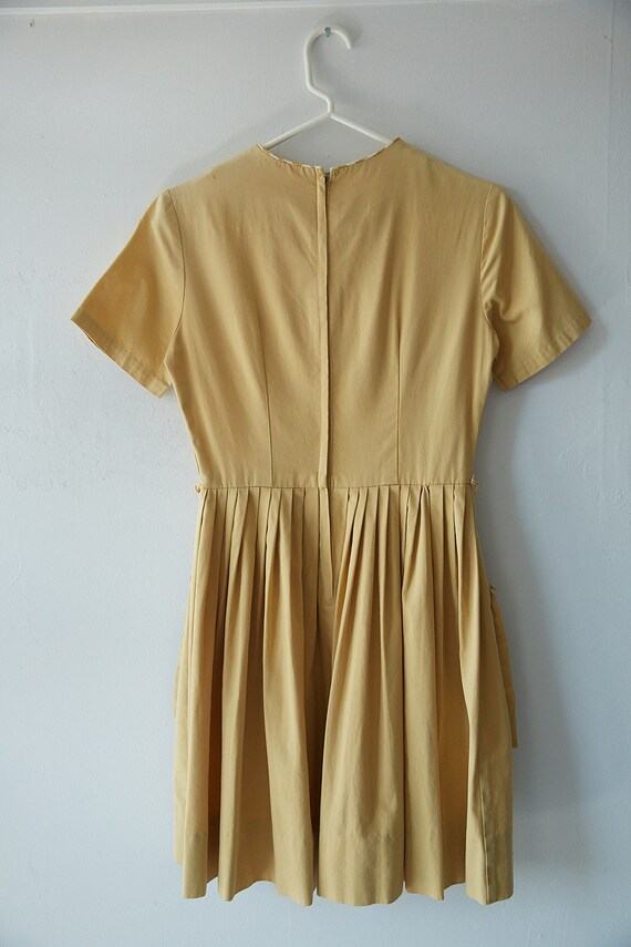 1950s Unique Yellow Houndstooth Patch Pocket Dres… - image 5