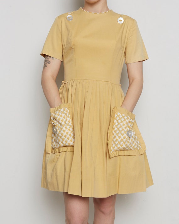 1950s Unique Yellow Houndstooth Patch Pocket Dres… - image 2