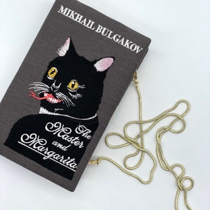Bolsa clutch bordada para o Dia dos Namorados - Presente para amantes de livros cinza escuro Master and Margarita