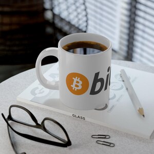 Caneca de café com logotipo Bitcoin de 20 onças, utensílio para bebidas para investidores de criptomoedas, presente para entusiastas de Bitcoin, caneca de cerâmica para amantes de blockchain e comerciantes de Bitcoin