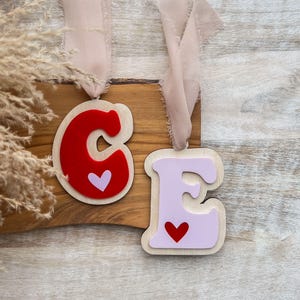 Valentine's day basket tag, Initial Tag, Heart initial tag, Valentine name tag, Kids Valentines basket, Valentine's day tag, Valentine tag