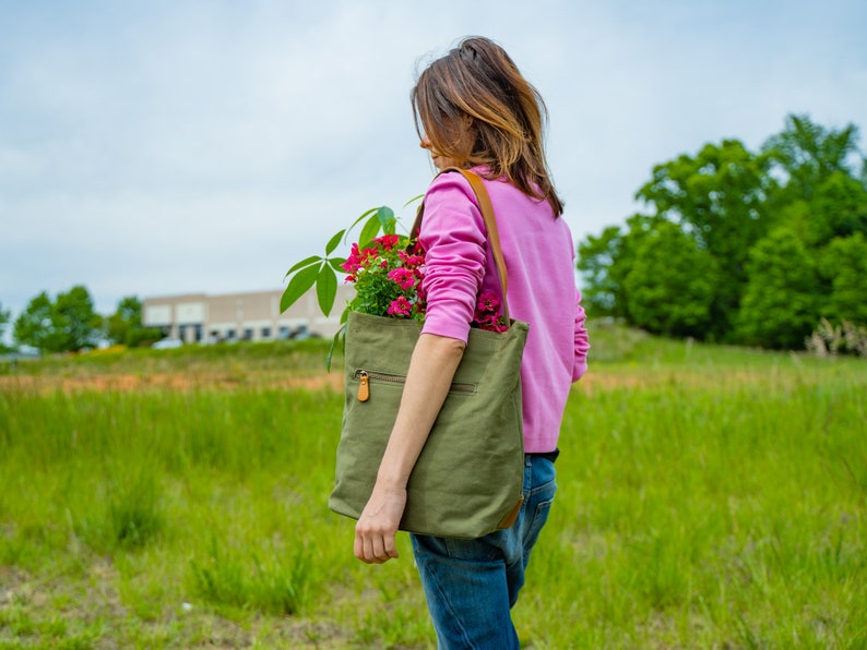 Unwaxed Canvas Tote, Green Canvas Bucket Tote Bag, Vrouwen Schoudertas, Geweldig Cadeau Idee voor Moederdag, Custom Bag met Initialen, Handtas afbeelding 1