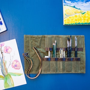Personalisierte Werkzeugrolle, Ledertasche für Kunst, handgemachte Gewachste Leinwand Künstlerrolle, Pinselhalter nach Maß, Werkzeugtasche für Stifte, Werkzeugrolle