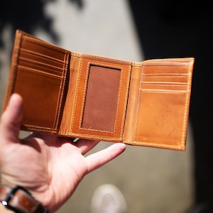 Slimfit Trifold Wallet / Minimalistic Natural Leather Wallet / St. Valentine's Gift for Him / Gift for Her image 5