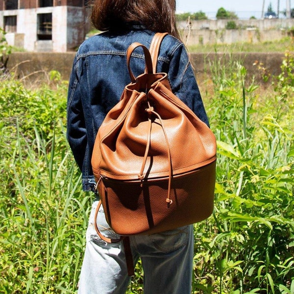 Brown Leather Backpack with Drawstring Closure / Drawstring Bag With a Round Bottom / Leather Rucksack with Adjustable Straps  / Woman Bag