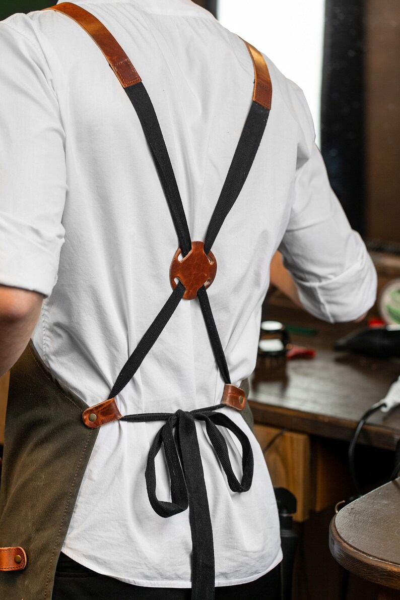 Green Waxed Barber Apron / Leather Canvas Working Apron / Milwaukee Leather Apron / Barber Apron with Leather Straps, Mother's Day, Mum Gift image 4