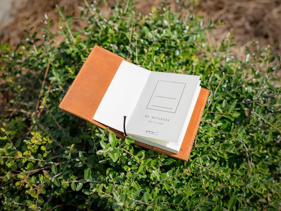 Midori MD Notebook Cover: Natural Milwaukee Leather Journal