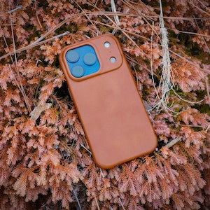 Natural Leather iPhone 17 Case image 1