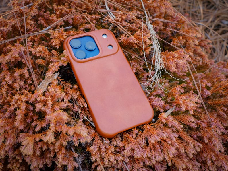 Natural Leather iPhone 17 Case image 9