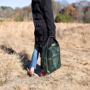 Green Hobo Bag / Big Woman Shoulder Bag / Green Leather Shoulder Bag / Leather Bag with Lining and Pockets / Brown Bag / Navy Woman Bag