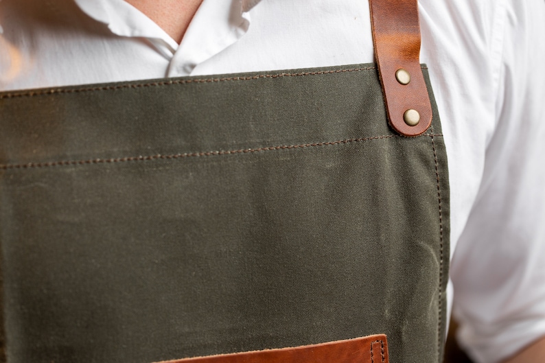 Green Waxed Barber Apron / Leather Canvas Working Apron / Milwaukee Leather Apron / Barber Apron with Leather Straps, Mother's Day, Mum Gift image 6