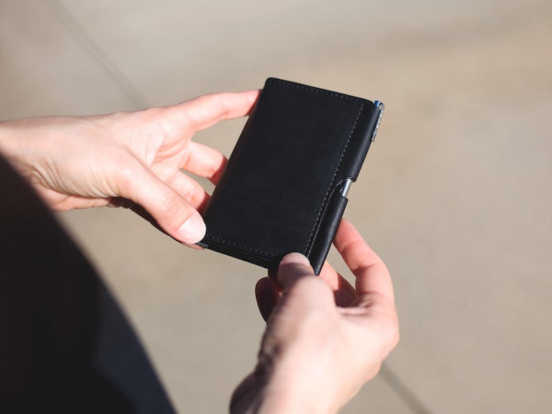 Cartera minimalista y elegante / Cartera de cuero de bolsillo negra / Cartera de diario de cuero negro / Funda de diario Moleskine XSmall Volant / Portadocumentos imagen 2