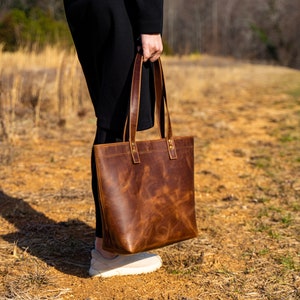 Leather Chestnut Tote Bag / Milwaukee Women Handbag / Travel Bag / Leather Purse / Tote Bag with a Handle / Elegant Lady's Bags image 4