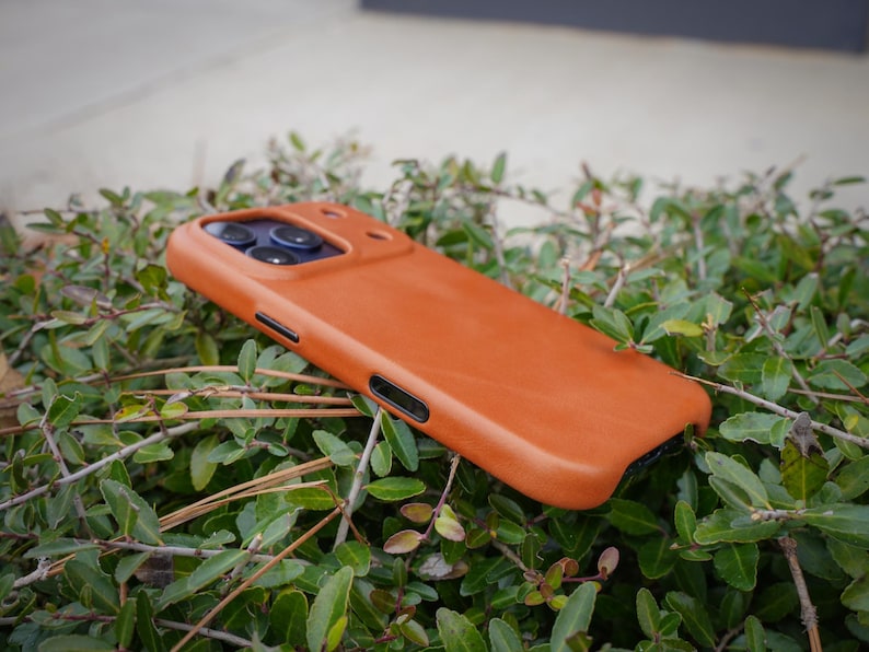 Natural Leather iPhone 17 Case image 6