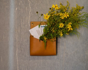 Organisateur de courrier en cuir, Grande poche murale en cuir, Porte-courrier, Boîte aux lettres personnalisée, Cadeau de pendaison de crémaillère, Cadeau personnalisé, Trieur de courrier