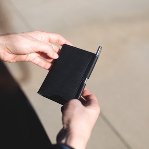 Cartera minimalista y elegante / Cartera de cuero de bolsillo negra / Cartera de diario de cuero negro / Funda de diario Moleskine XSmall Volant / Portadocumentos