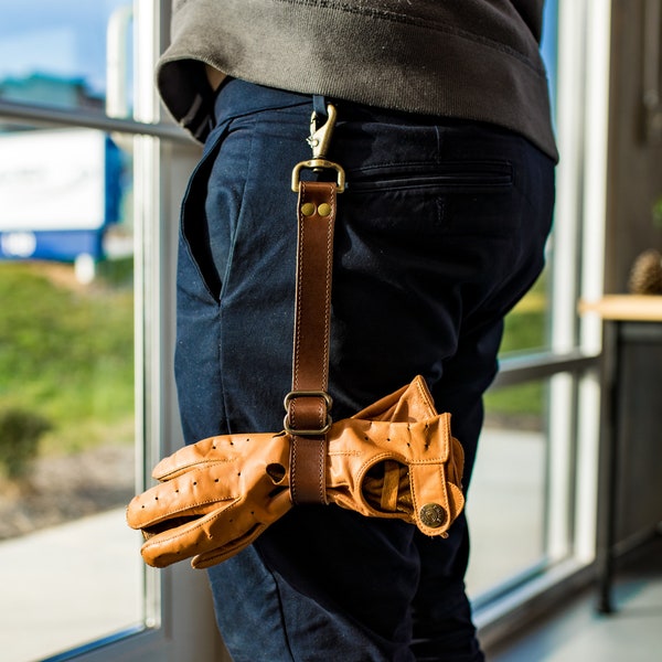 Personalized Milwaukee Leather Gloves Holder / Gloves Clip Holder / Chestnut Leather Glover Strap / Belt Glove Holder