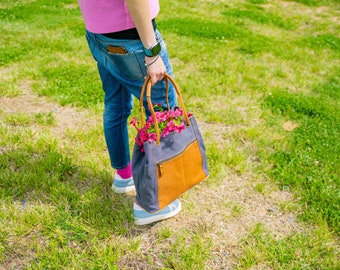 Canvas Tasche mit Henkel, Meggie Kordelzug mit Magnetverschluss, Frauentasche, Muttertagsgeschenk, personalisierte Tasche mit Lederdetails