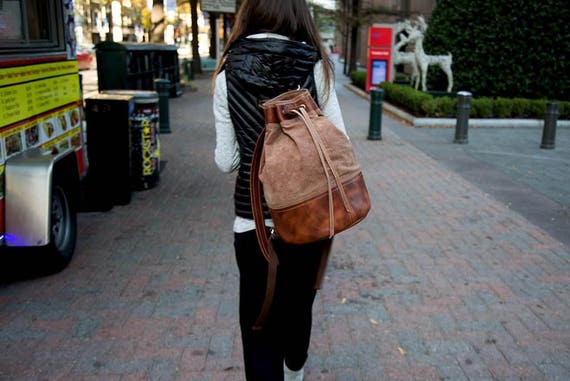 chestnut dublin leather backpack Waxed Canvas Leather Backpack: Chestnut Drawstring Rucksack